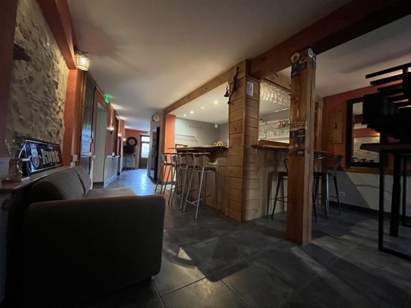 Immeuble à vendre |  La Rochefoucauld |  548 m²