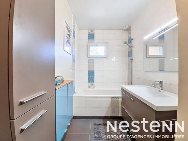 En EXCLUSIVITÉ chez NESTENN ! Maison Crêches Sur Saône 6 pièce(s) environ 125m2.