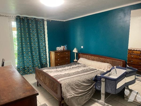 Ancienne fermette restaurée à 2mn du centre du village...