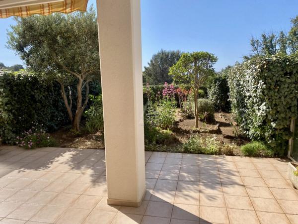 Dpt Var (83) - Saint Raphael - T3 avec terrasse, jardin, garage et cave