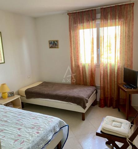Dpt Var (83) - Saint Raphael - T3 avec terrasse, jardin, garage et cave