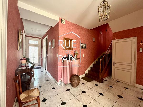 79200 PARTHENAY Maison à Parthenay - 230 m2