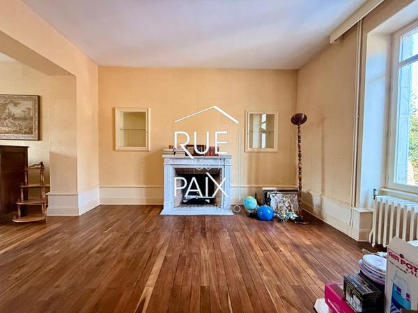 79200 PARTHENAY Maison à Parthenay - 230 m2