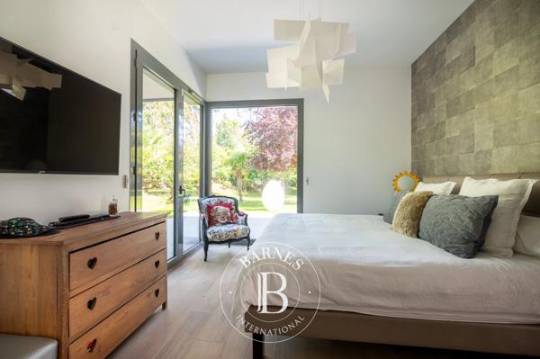Rueil-Malmaison, Maison 4 Chambres -  300 m² à vendre