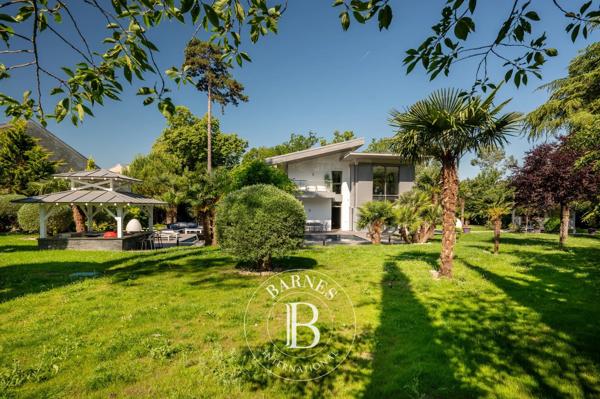 Rueil-Malmaison, Maison 4 Chambres -  300 m² à vendre