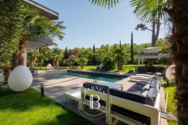 Rueil-Malmaison, Maison 4 Chambres -  300 m² à vendre