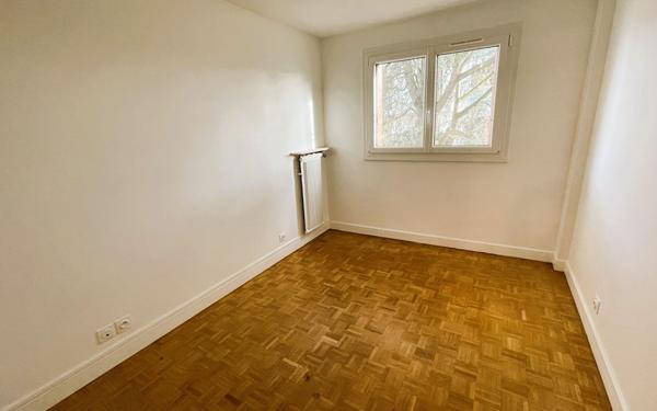 Appartement à vendre    4 pièces • 82,35 m2 Antony