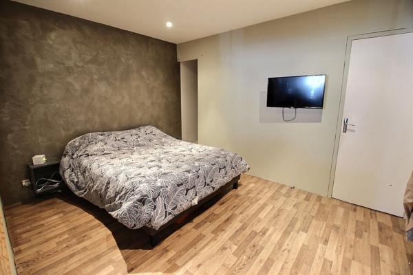 Longère 5 chambres avec cour et terrasse entre EPERNON et MAINTENON