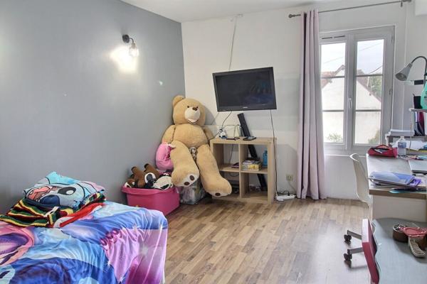 Longère 5 chambres avec cour et terrasse entre EPERNON et MAINTENON