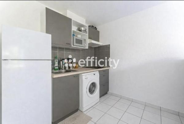 Appartement
         2 pièces
        - 42 m² Exclusivité 155 000 € *