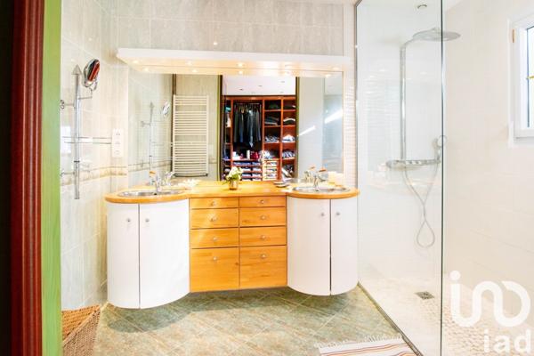 Maison d’architecte 7 pièces de 260 m² à Tresses (33370)