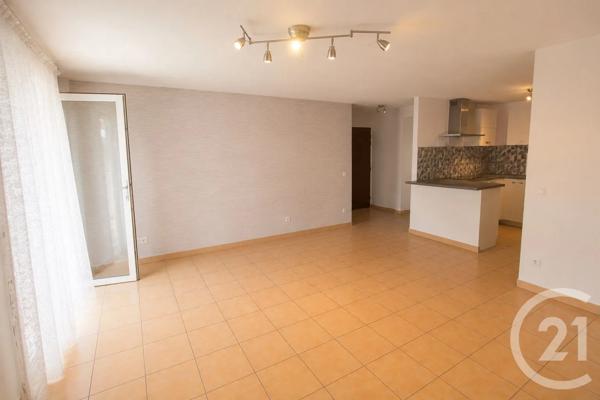 Appartement F4 à vendre  4 pièces - 72 m 2   NIMES  - 30