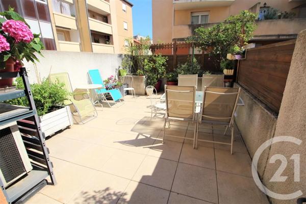 Appartement F4 à vendre  4 pièces - 72 m 2   NIMES  - 30