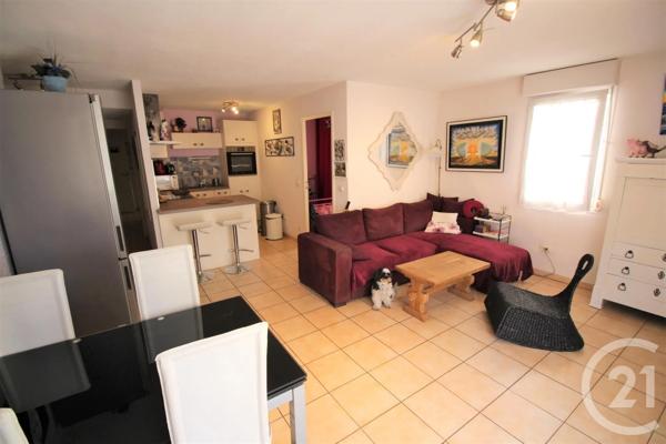 Appartement F4 à vendre  4 pièces - 72 m 2   NIMES  - 30