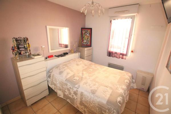 Appartement F4 à vendre  4 pièces - 72 m 2   NIMES  - 30