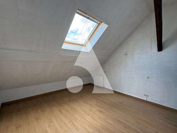 Maison 11 pièces 286.16 m2