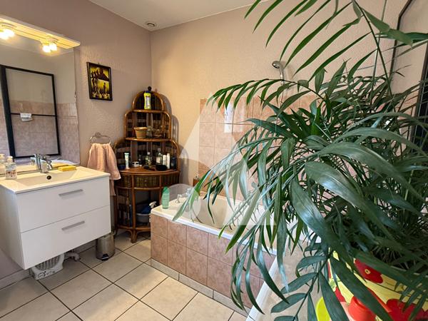 Maison 11 pièces 286.16 m2