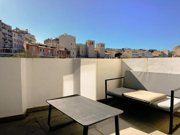 IMMEUBLE RÉNOVÉ – CRIÉE / VIEUX-PORT – INVESTISSEMENT LOCATIF CLÉ EN MAIN