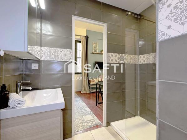 IMMEUBLE RÉNOVÉ – CRIÉE / VIEUX-PORT – INVESTISSEMENT LOCATIF CLÉ EN MAIN