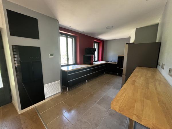 Maison
         2 pièces
        - 60 m² Exclusivité 122 000 € *