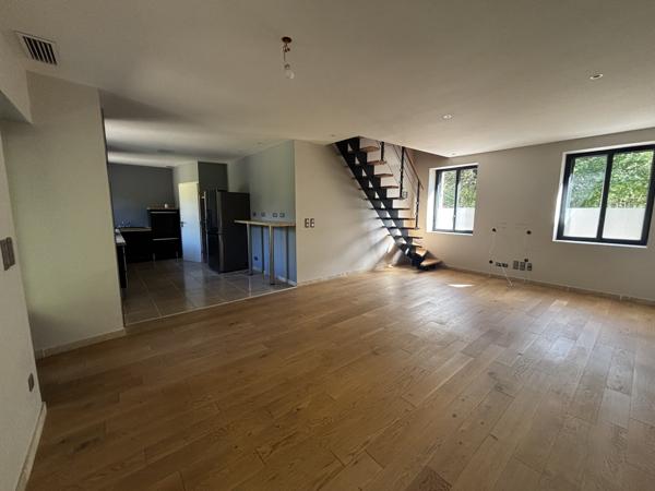 Maison
         2 pièces
        - 60 m² Exclusivité 122 000 € *