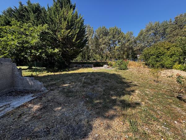 Maison
         2 pièces
        - 60 m² Exclusivité 122 000 € *