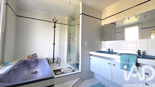 Maison à vendre 6 pièces 121 m² Paray-Vieille-Poste