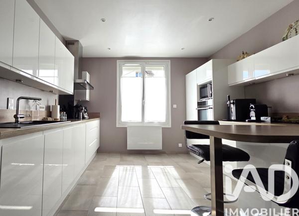 Maison à vendre 6 pièces 121 m² Paray-Vieille-Poste