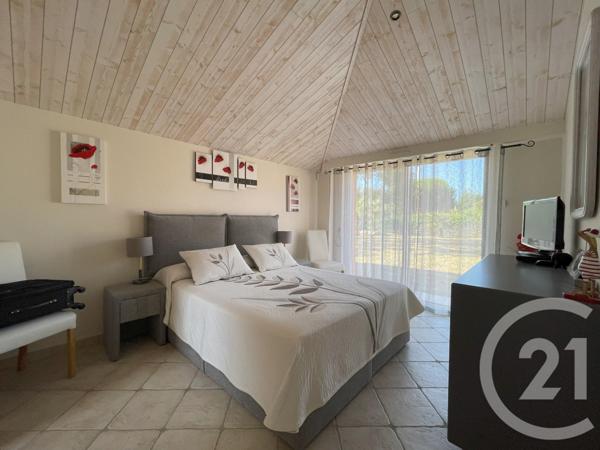Maison à vendre  6 pièces - 327,28 m2 LE FENOUILLER - 85