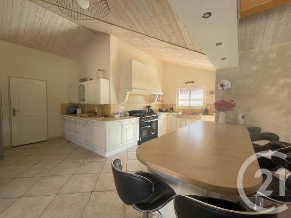 Maison à vendre  6 pièces - 327,28 m2 LE FENOUILLER - 85