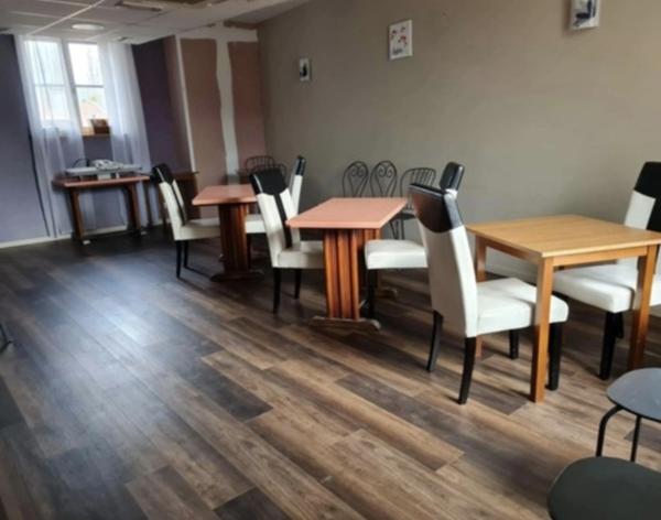 IMMEUBLE à vendre secteur NEUFCHATEAU (88) avec 1 LOCAL (bar-restaurant) + 1 APPARTEMENT T4