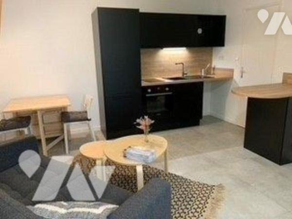 RENNES ARSENAL REDON - IMMEUBLE AVEC PARKINGS
En fond de cour, découvrez ce petit collectif co...