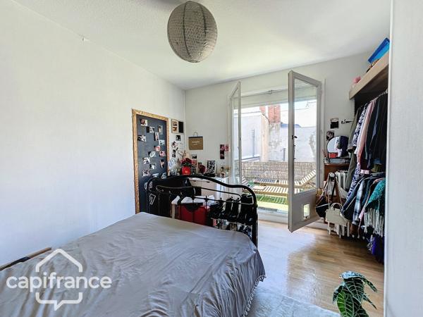 Dpt Deux Sèvres (79), à vendre THOUARS maison P6 de 168 m² - Terrain de 345,00 m²