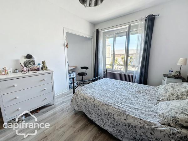Dpt Deux Sèvres (79), à vendre THOUARS maison P6 de 168 m² - Terrain de 345,00 m²