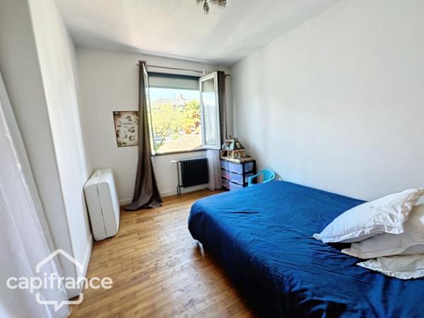 Dpt Deux Sèvres (79), à vendre THOUARS maison P6 de 168 m² - Terrain de 345,00 m²