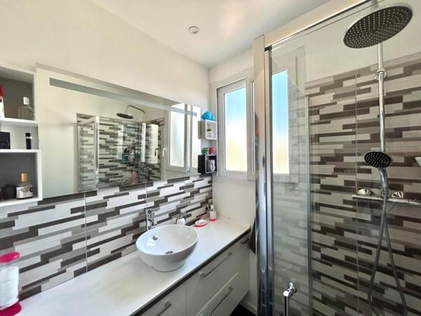 Vente Maison123 m² - 6 Pièces - L AIGUILLON LA PRESQU ILE (85460)