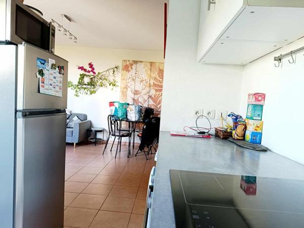 Appartement Miramas 2 pièce(s) 50 m2 Terrasse ET GARAGE
