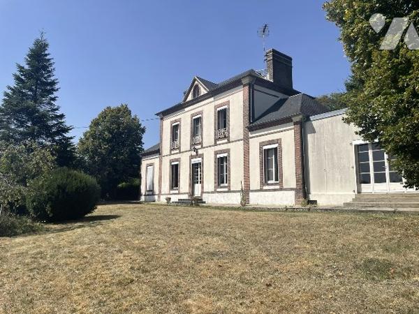MAISON AVEC VUE DOMINANTE SUR LA CAMPAGNE