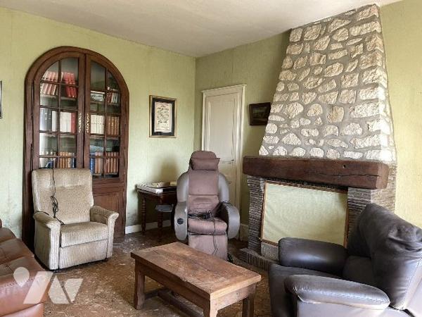 MAISON AVEC VUE DOMINANTE SUR LA CAMPAGNE