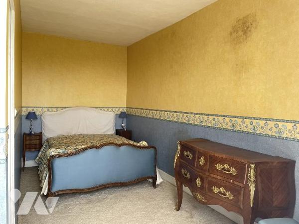 MAISON AVEC VUE DOMINANTE SUR LA CAMPAGNE