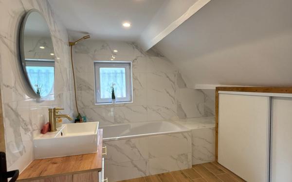 Maison à louer    8 pièces • 241,73 m2 Achery