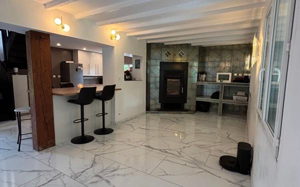 Maison à louer    8 pièces • 241,73 m2 Achery