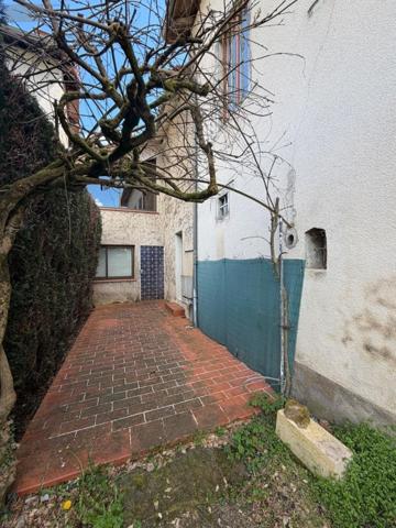 Maison de ville à vendre à Saint-Priest-Taurion en Haute-Vienne (87480), ref : MGC/1197