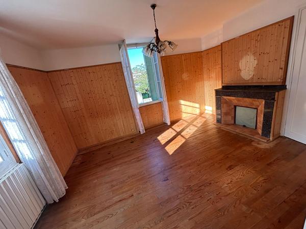 A VENDRE MAISON + GARAGE +JARDIN