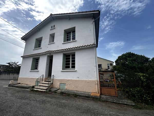 A VENDRE MAISON + GARAGE +JARDIN