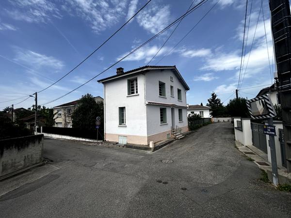A VENDRE MAISON + GARAGE +JARDIN