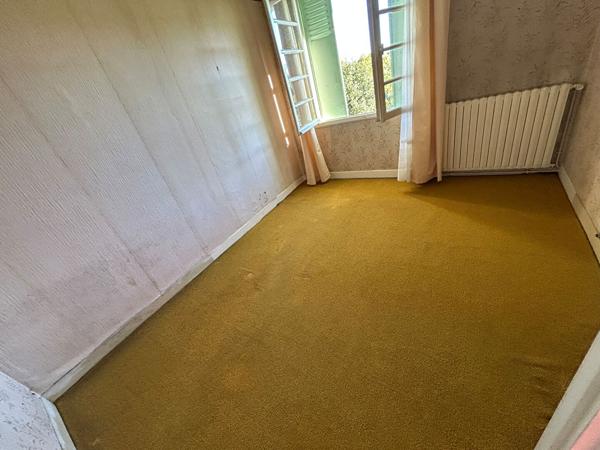 A VENDRE MAISON + GARAGE +JARDIN