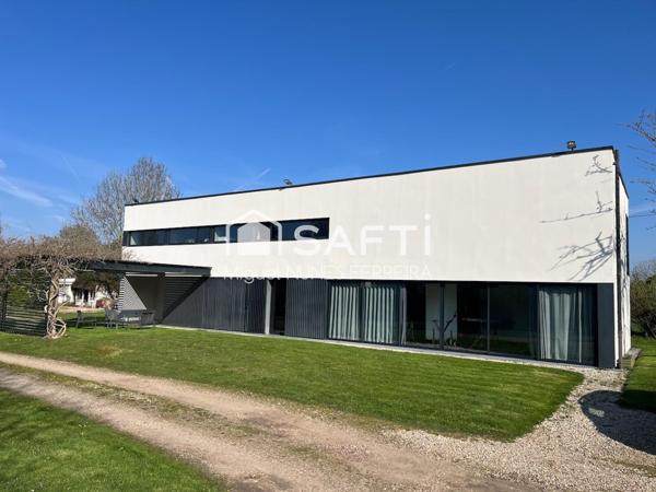 Maison contemporaine aux volumes hors norme