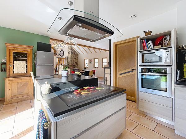 Maison Angers 10 pièce(s) 239 m2