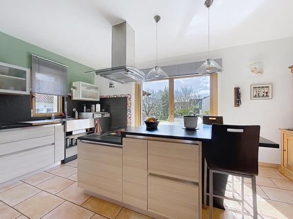 Maison Angers 10 pièce(s) 239 m2